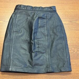 Elegant Black Pencil Skirt